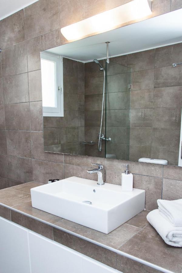 Sunny And Minimal Apt In Glyfada With 3 Bdrm Афіни Екстер'єр фото