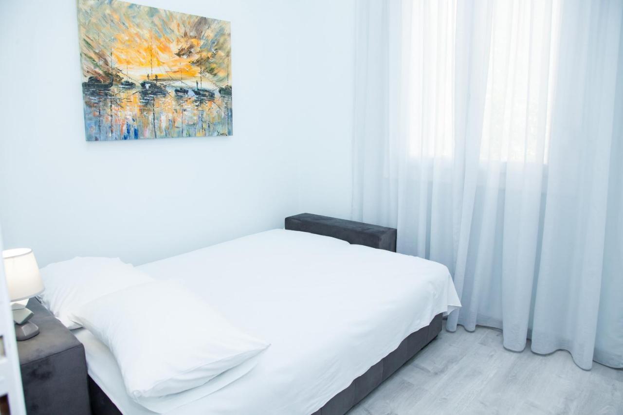 Sunny And Minimal Apt In Glyfada With 3 Bdrm Афіни Екстер'єр фото