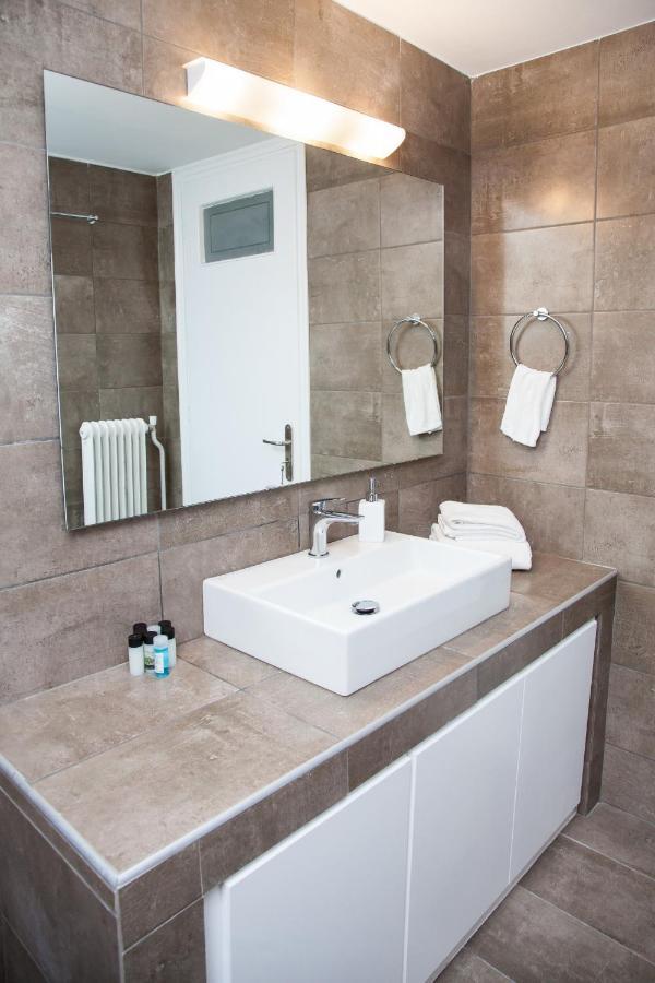 Sunny And Minimal Apt In Glyfada With 3 Bdrm Афіни Екстер'єр фото